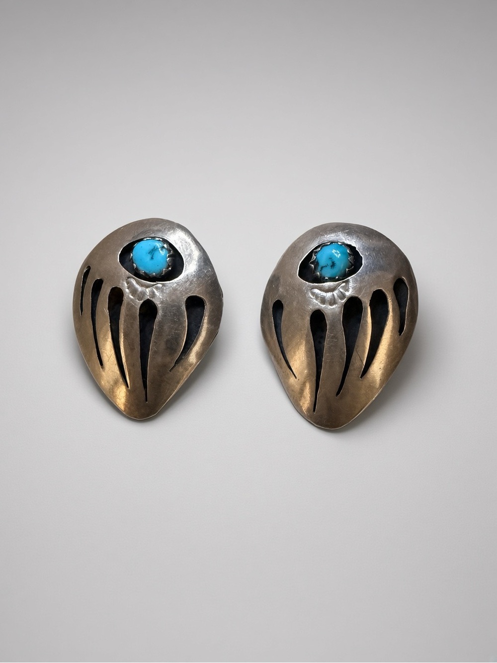 Vintage Navajo Sterling Silver 925 Blue Turquoise Bear Claw Earrings Signed